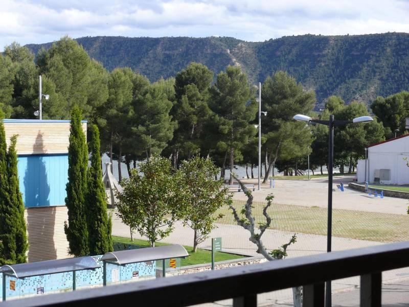 Hostal Rodes Mequinenza Exterior photo